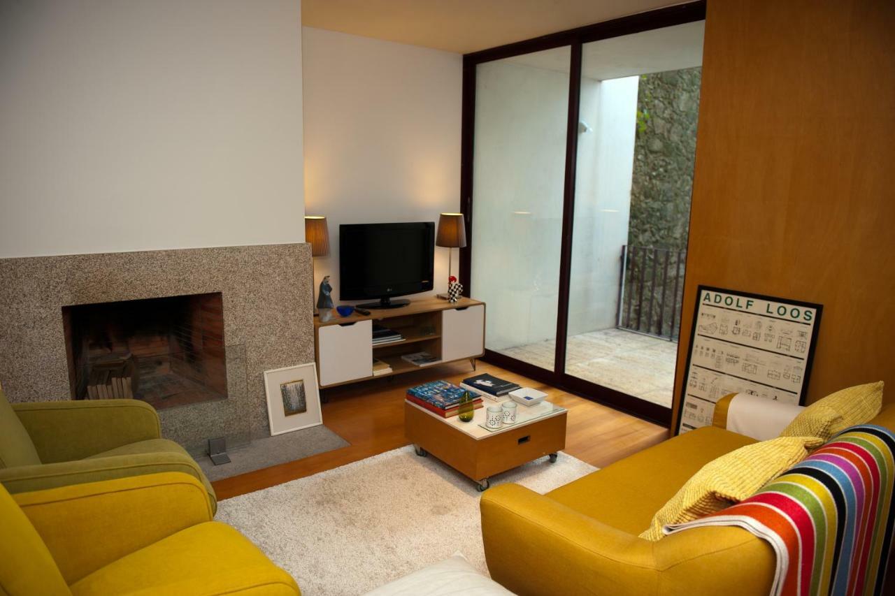 Civita Design & *